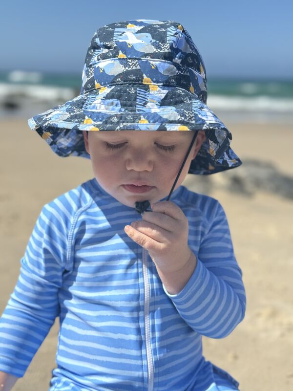 Boys Waves UV suit and Hat Bundle