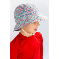 side view of a child wearing the Hierofish Swim Hat
    		